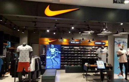  名牌服裝進(jìn)口清關(guān)進(jìn)口關(guān)稅是多少？怎樣清關(guān)？